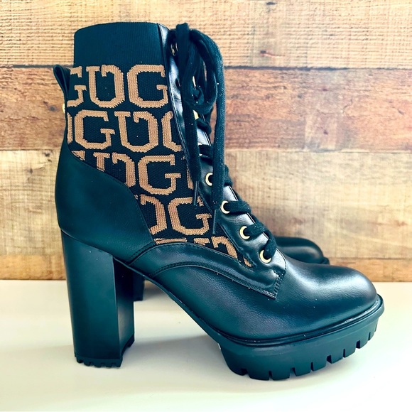 NWOT Guess Grows-R Knit Logo Heeled Platform Boots - Picture 2 of 8
